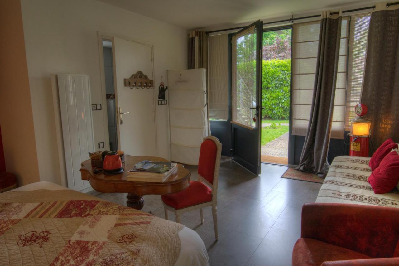 Bed and Breakfast Maison Prairie Bonheur Маньї-ле-Амо Екстер'єр фото